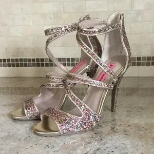 Betsey johnson izzy deals
